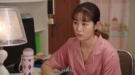 谢广坤为老不尊?手抓王小蒙手玩烟花
