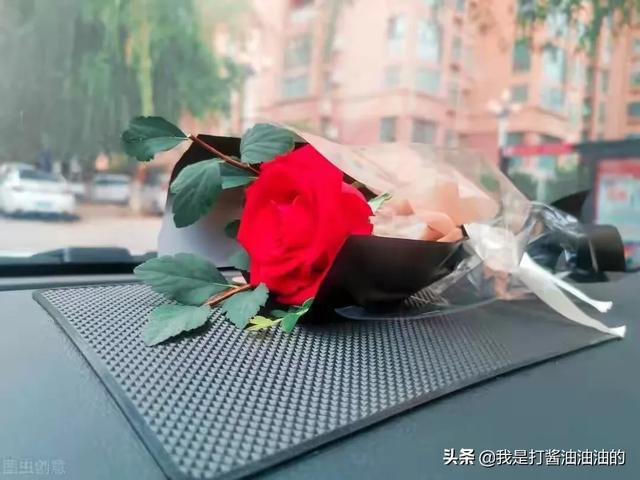 感谢老公为家付出的话 心疼老公赚钱累的句子