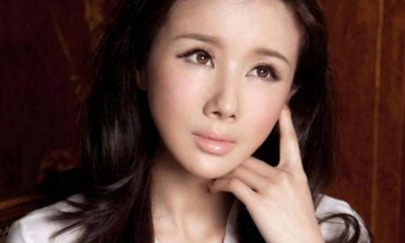 田蕊,虽然戏份不多,但是漂亮女警花给人的印象还是比较深刻的,扮演者