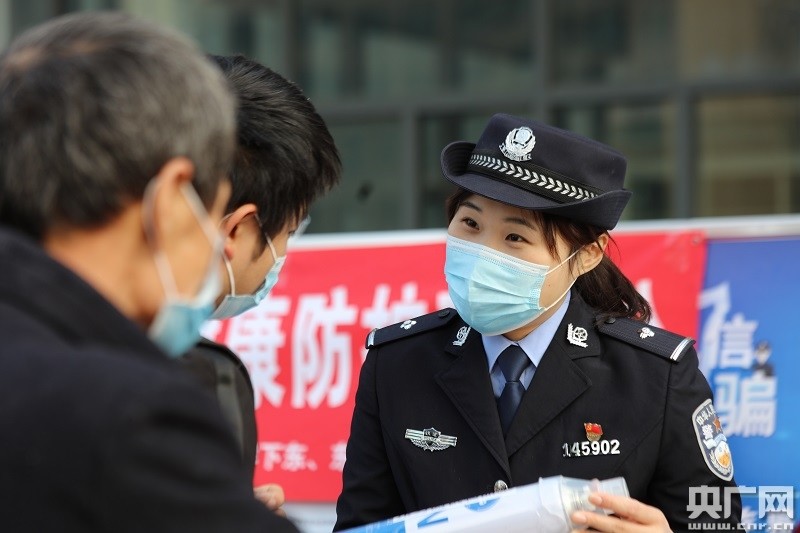 警察春节宣传短剧——守护平安，共度佳节，守护平安共度佳节——春节警察宣传短剧