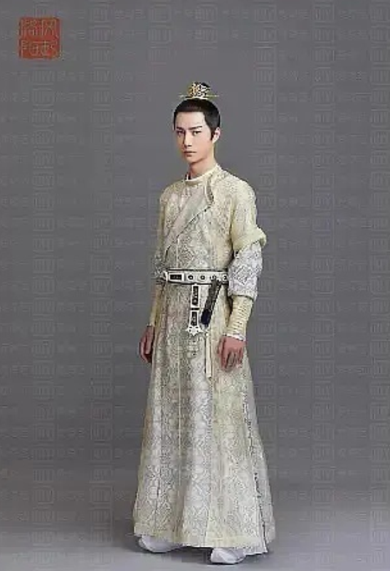 王一博《风起洛阳》最新路透曝光,与定妆照无差别反遭