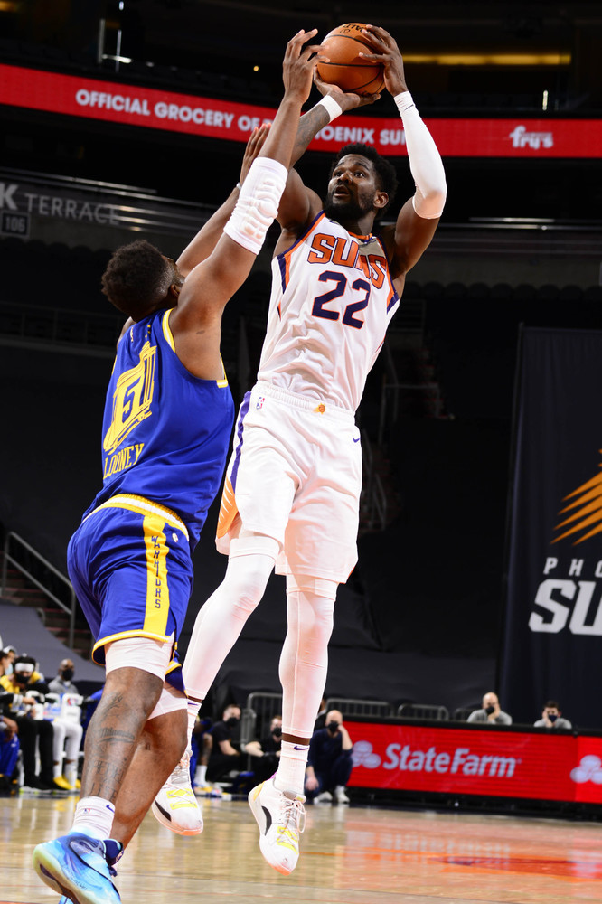 nba球员上脚:库里上脚curry 8,安踏kt6有点帅