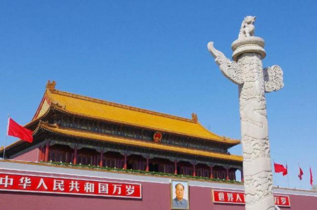 为何北京天安门前伫立两根石柱是何用意大家知道吗