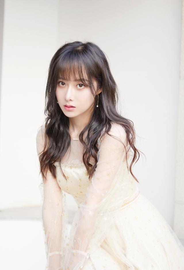 美女曹曦月:第3696气质潮流美图欣赏