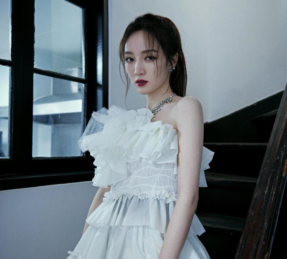 孟佳简谱_孟佳性感图片