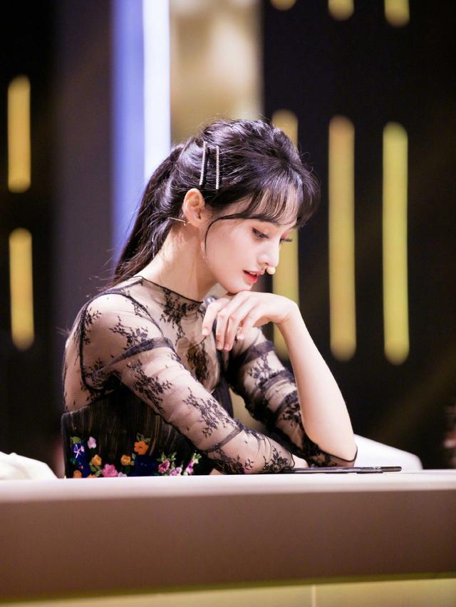 美女郑爽:第3719气质潮流美图欣赏