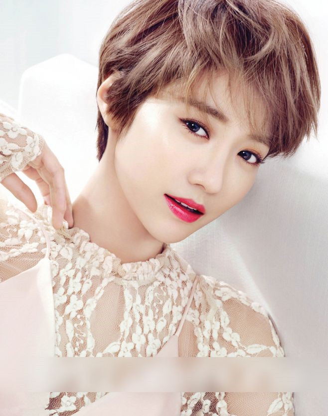韩国最适合短发的女星高俊熙身材高挑气质出众