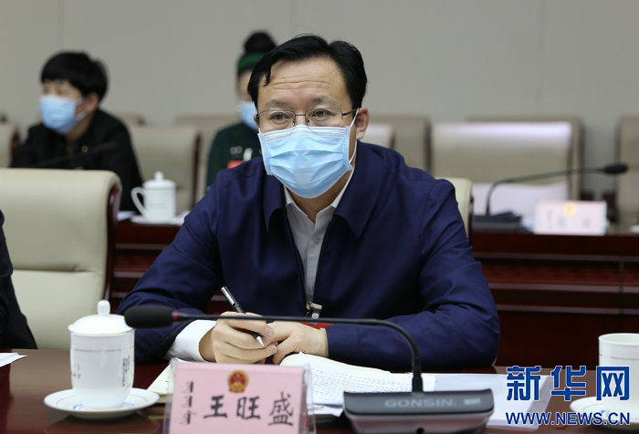 内蒙古自治区人大代表,赤峰市委副书记,市长王旺盛.