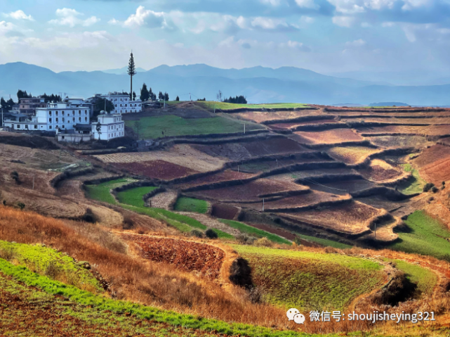 美如调色板的东川红土地,光线不好也难出大片