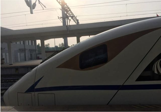 曾经的西成开路先锋,浅谈"黄金眼"和谐号crh3a型动车组
