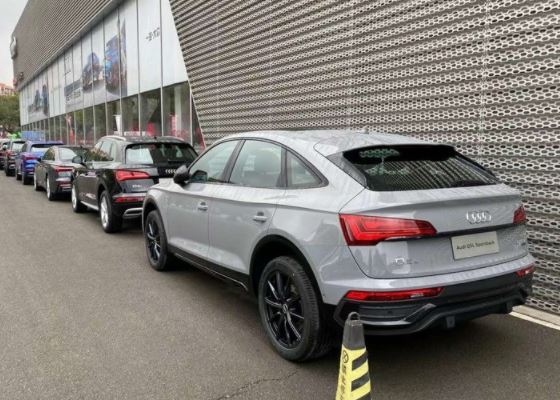 全新奥迪q5l sportback到店,外观运动,内饰水准高,四驱加持