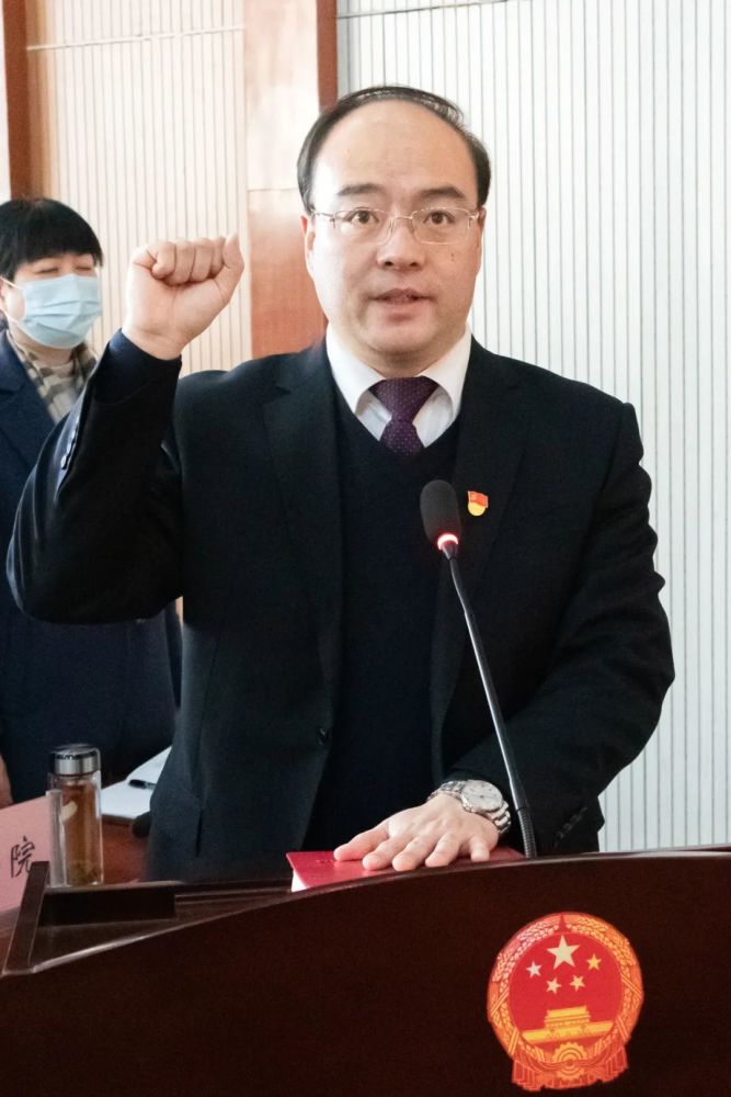 袁锐锋被任命为义马市副市长代理市长