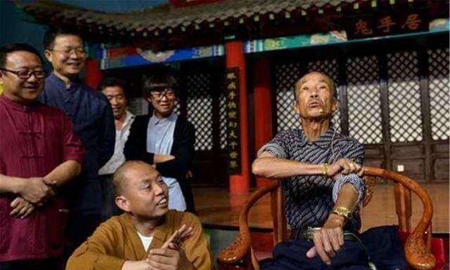 河北"鬼手"王保合:年近70岁,仅用3球2碗一筷,赢李嘉诚