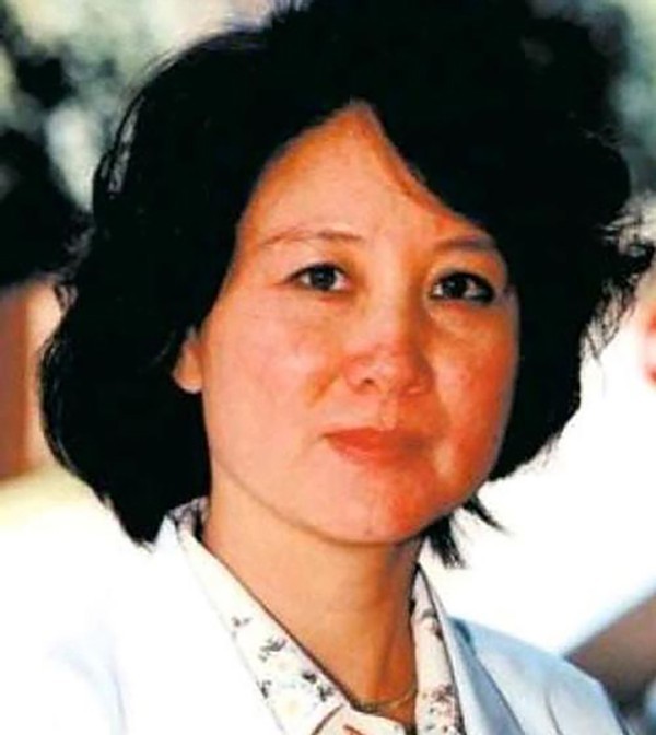28年前马兰插足余秋雨婚姻,重建家庭后,如今终于懂了原配的痛苦