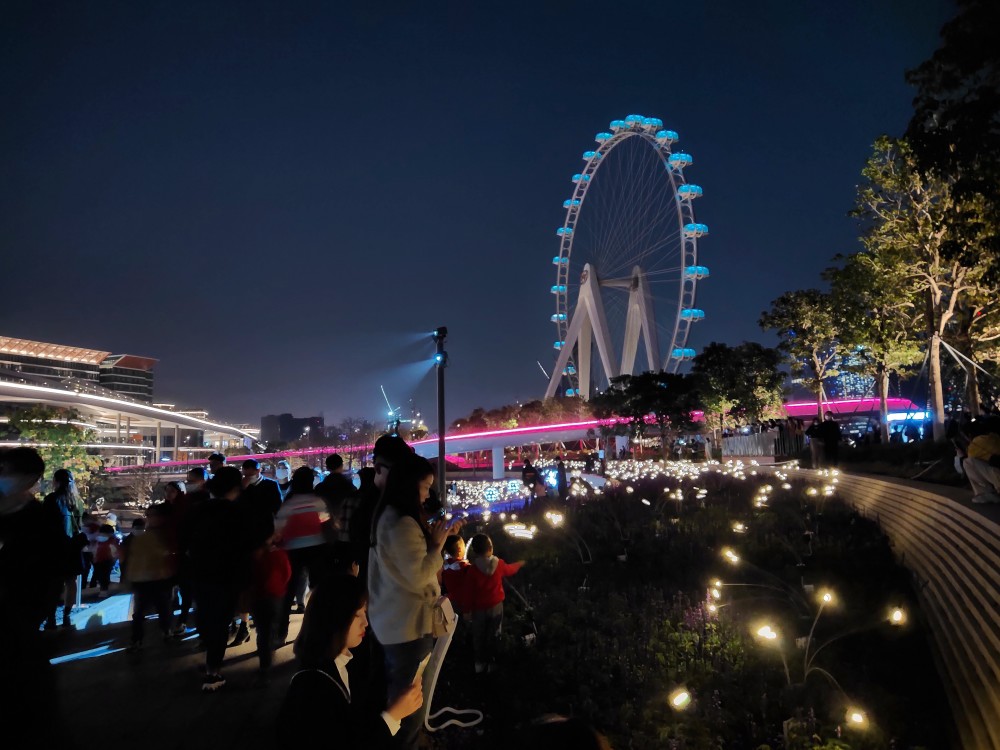 超大摩天轮,摇曳萤火虫灯,梦幻灯光秀-深圳欢乐港湾醉人夜景.