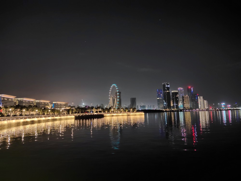 超大摩天轮,摇曳萤火虫灯,梦幻灯光秀-深圳欢乐港湾醉人夜景.