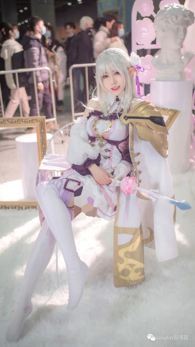 cos:艾米莉亚cos正片@晴子