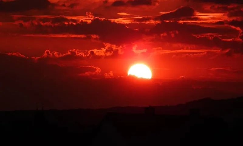 适合夕阳西下发朋友圈的说说,唯美句子