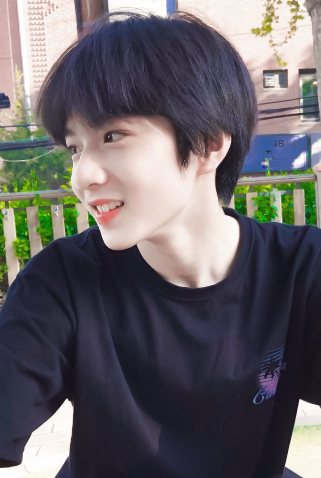 第49期:刘耀文高清无水印头像分享