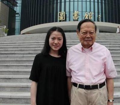 杨振宁和翁帆17年没有孩子,真相是这样