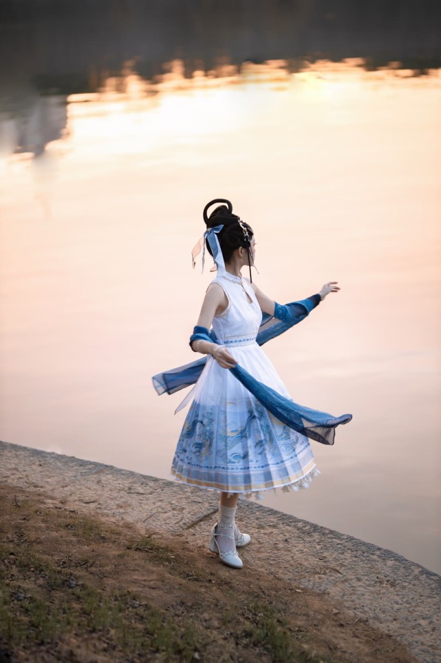 lolita少女:海上生明月_腾讯网