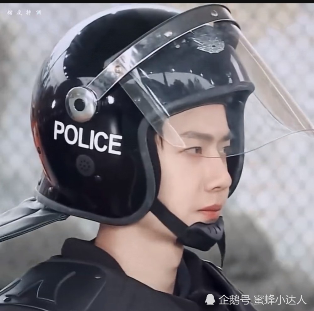 王一博法警训练太飒,男子拉欧阳娜娜头发被带走,林睿金小贝分手