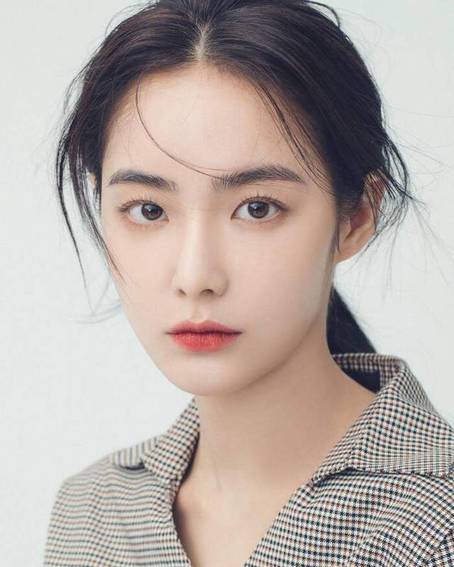 韩国模特洪秀珠成最新韩国女生整形范本漂亮到一度被以为是cg动画