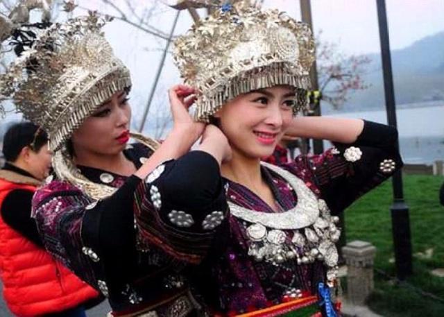 苗族旅行当地美女灌酒时为何要婉拒网友调侃喝了要负责