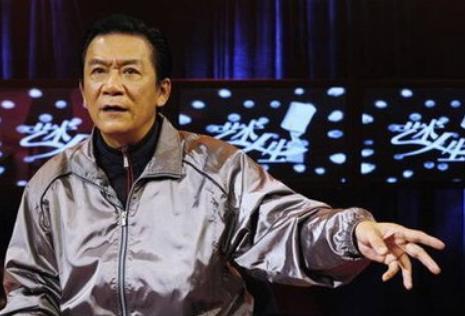 相声大师侯耀文去世13年,被"侄儿"戴志诚撬走16年的娇妻怎样了