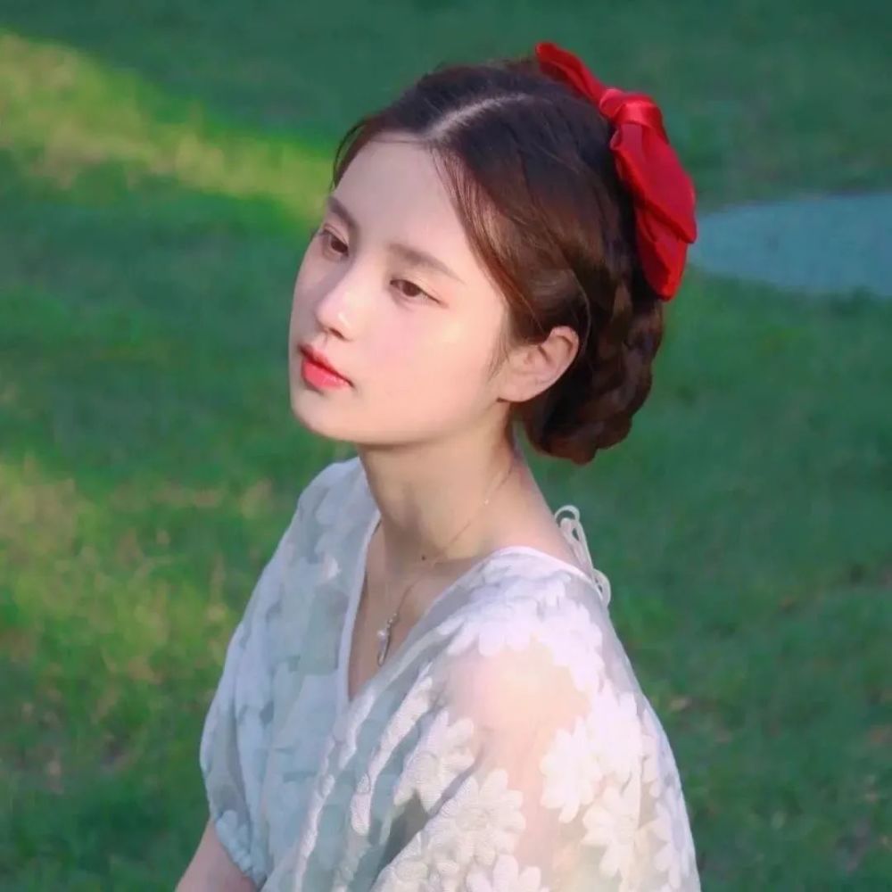 女生头像|带蝴蝶结