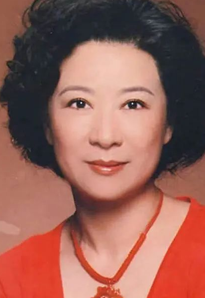 王骁父亲为娶王馥荔,不惧放弃大好前程,今携手走过40年恩爱如初