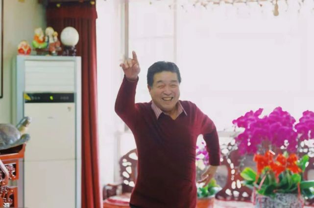 相声名家刘洪沂:侯耀文当年收郭德纲为徒,属于一石四鸟