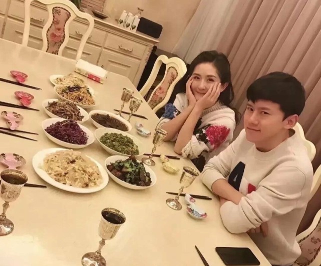 谢娜发文为3岁双胞胎女儿庆生,官宣二胎却被质疑节目组养胎,女星太