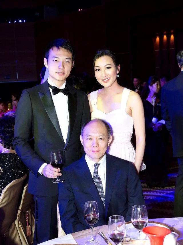 霍思纬 26岁创立中国珠宝品牌,热心公益向霍英东看齐,至今还单身
