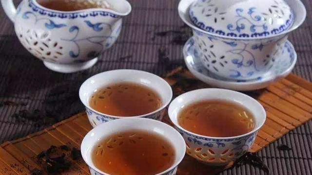 清朝皇帝每天早晨都要"洗龙沟",为何宫女不躲避还要抢