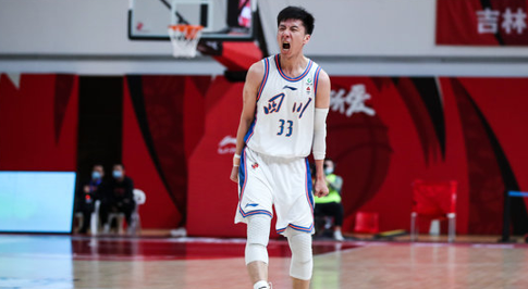 四川胜广州!老叔战术 用人太固执,李原宇终崛起,韩硕伤病隐患