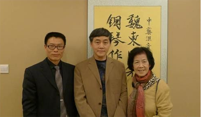 崔根娣和亲叔叔走得很近,经常带着她和两个弟弟去乡下.
