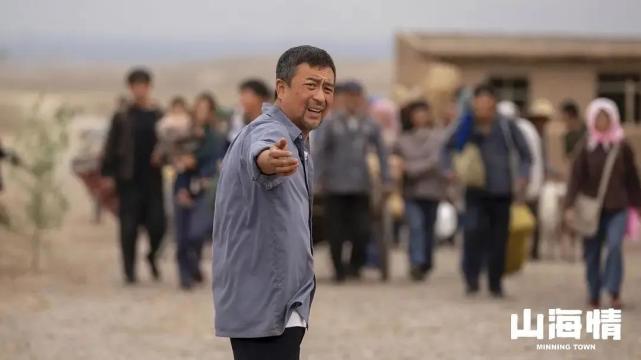 《山海情》人间清醒张嘉译,用"土掉渣"的演技,征服了所有观众