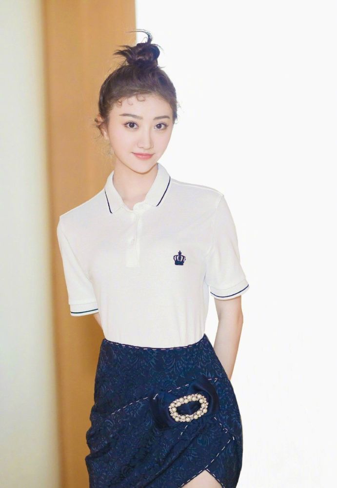 超甜明星景甜时尚甜美造型很加分