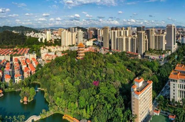张家港各小镇gdp_中国最干净的城市,完全不输瑞士日本