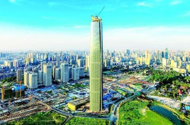 中部摩天城市武汉高楼一幢比一幢高规划中最高楼648米