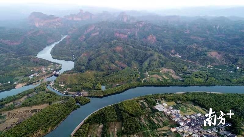 2020年粤北gdp_2020年中国gdp(3)