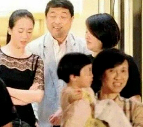 结束11年婚姻关系,曾和陈道明传