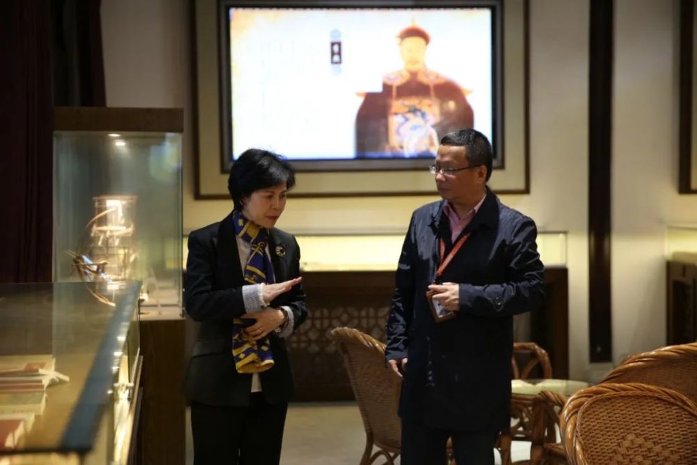 苏州十中校长周颖:在有限的空间做无限的教育