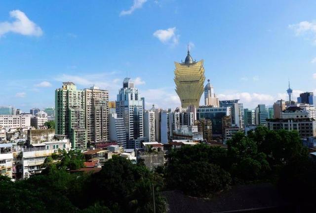 全国人口最密集的城市_全国人口城市分布图