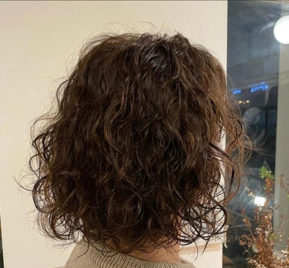 30岁40岁50岁女性,发型这样剪,时尚精致显年轻