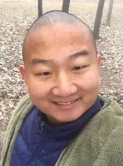 最开始知道阿giao其实是因为各种各样的表情包,其实本人并没有什么