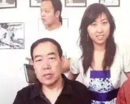 贾平凹女儿贾浅浅诗歌引争议,文学作品好不好怎么判断