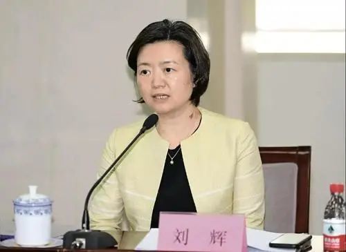 陈一松辞任中信信托董事长,下一站掌舵招银理财帅印,如今,兼任招商