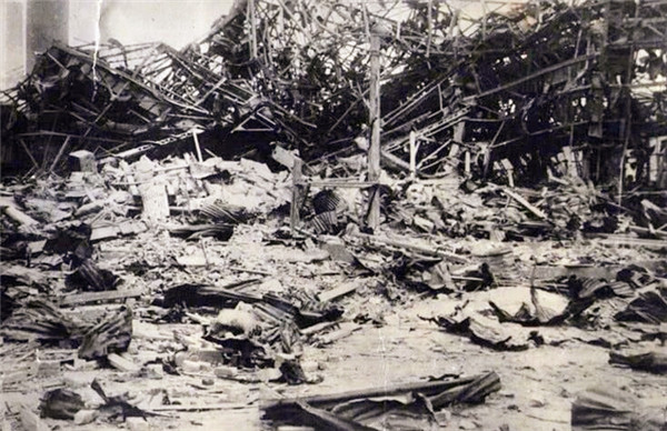广岛原子弹爆炸时,19岁日本少女距离爆心仅260米,为何